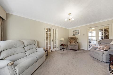 6 Saxon Dale, Kettering, NN16 9JN