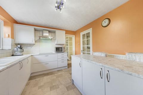 6 Saxon Dale, Kettering, NN16 9JN