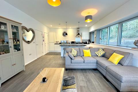2 bedroom apartment for sale - Sir Bernard Lovell Road, Malmesbury SN16