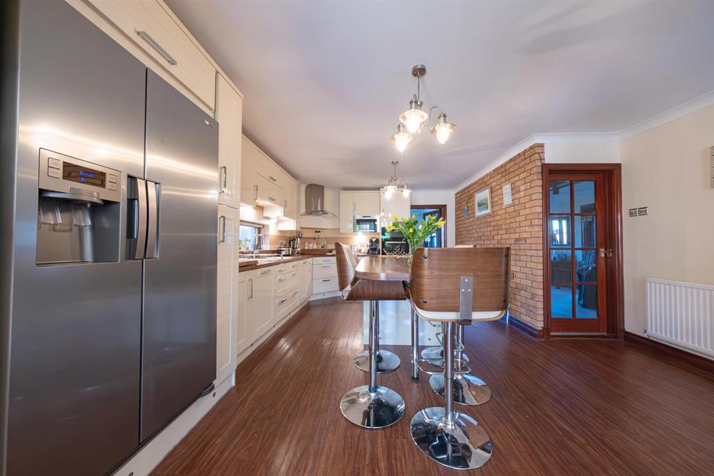 Kitchen/Breakfast Room