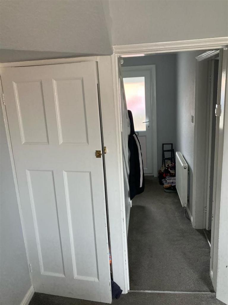 Broad Avenue, Bedford 3 bed house £1,300 pcm (£300 pw)