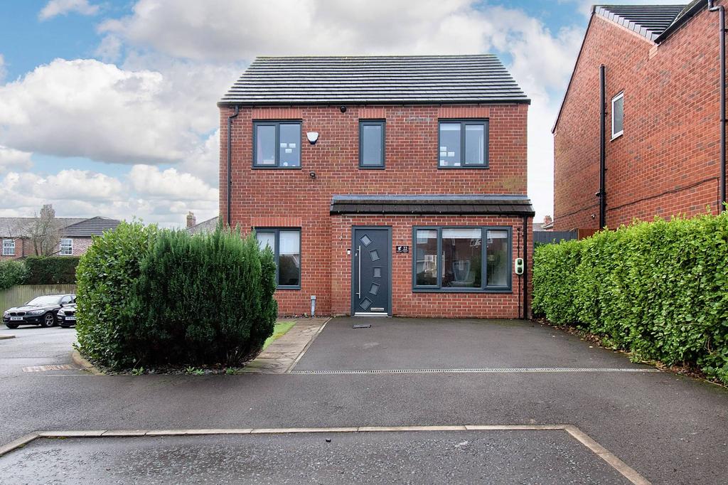Sculthorpe Close, St. Helens, WA10 3 bed detached house for sale £260,000