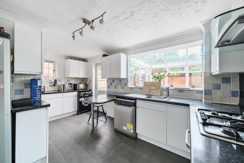 30 Abelia Close, West End, Woking, GU24 9PG