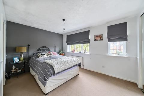 30 Abelia Close, West End, Woking, GU24 9PG