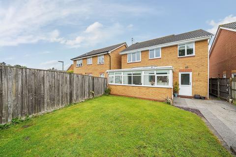 30 Abelia Close, West End, Woking, GU24 9PG