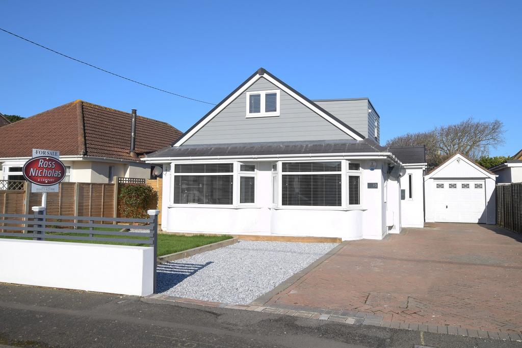 Naish Road, Barton On Sea, New Milton, Hampshire. BH25 7PU 4 bed chalet