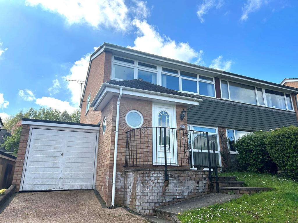 Carlton Road, Broadfields, Exeter, EX2 3 bed semidetached house £