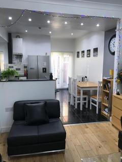 undefined, Cedar Grove, Manchester M14