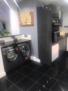 undefined, Cedar Grove, Manchester M14