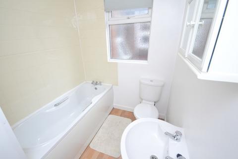 7 bedroom terraced house to rent, Longford Place, Manchester M14