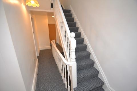 7 bedroom terraced house to rent, Longford Place, Manchester M14