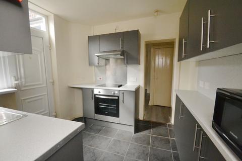 4 bedroom terraced house to rent, Milnthorpe Street, Salford M6