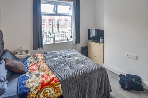 4 bedroom detached house to rent, Norfolk Street, Salford M6
