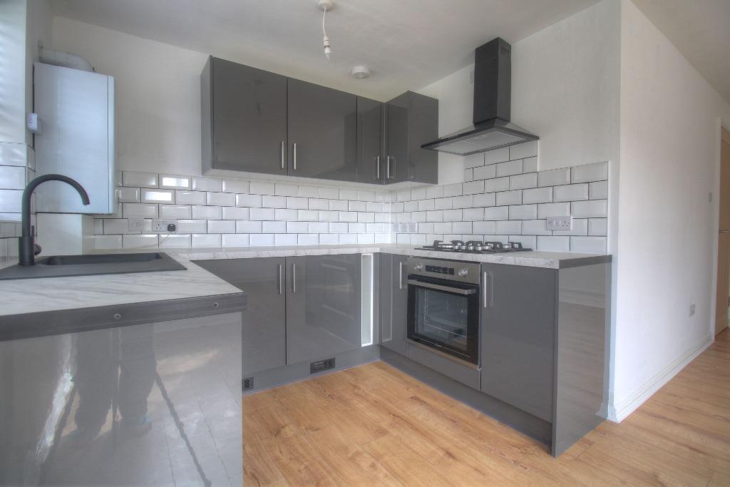 Sheader Drive, Salford M5 2 bed flat £900 pcm (£208 pw)