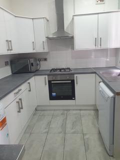 6 bedroom terraced house to rent, Standish Road, Manchester M14