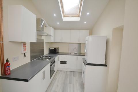 5 bedroom terraced house to rent - Ashfield Road, Manchester M13
