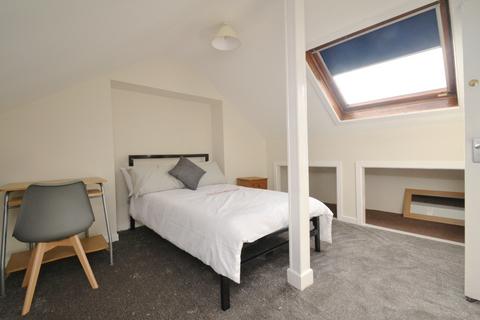 4 bedroom terraced house to rent, Ashfield Road, Manchester M13