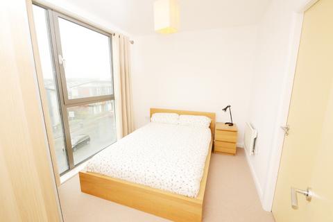 2 bedroom flat to rent, Ashton Old Road, Manchester M11