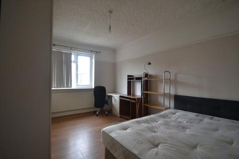 undefined, Austin Grove, Manchester M19