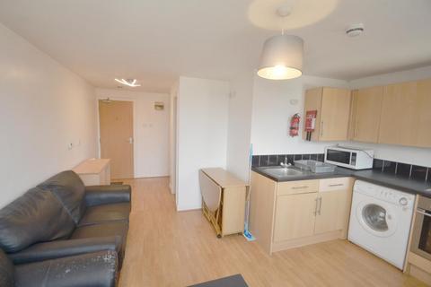 1 bedroom flat to rent, Birchfields Road, Manchester M13