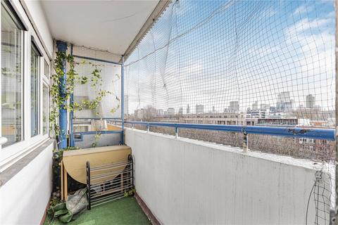 3 bedroom apartment to rent - Goswell Road, London, EC1V