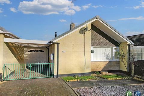 2 bedroom detached bungalow for sale - Averill Drive, Rugeley, WS15 2RR