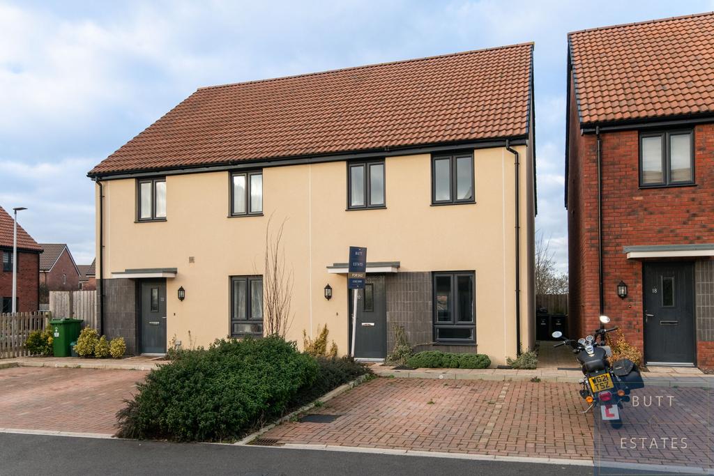 Cranbrook, Exeter EX5 2 bed semidetached house for sale £96,000