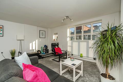 2 bedroom duplex for sale, Lower Canal Walk, Southampton, Hampshire