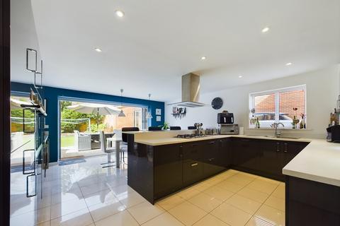 5 bedroom detached house for sale, Cleverley Rise, Southampton SO31