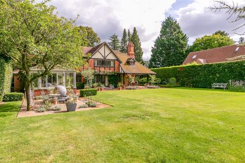 5 bedroom detached house for sale, The Drive, Wonersh, Guildford GU5