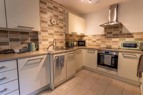 2 bedroom flat for sale, Grove Court, Worksop, S80