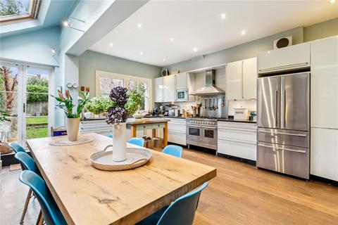 114 Ramsden Road, London, SW12 8RB