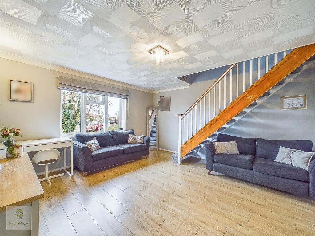 Burmarsh Close, Chatham ME5 3 bed semidetached house for sale £300,000