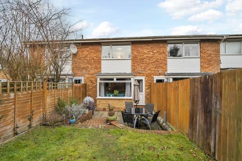 21 Bladon Close, Guildford, GU1 1TY