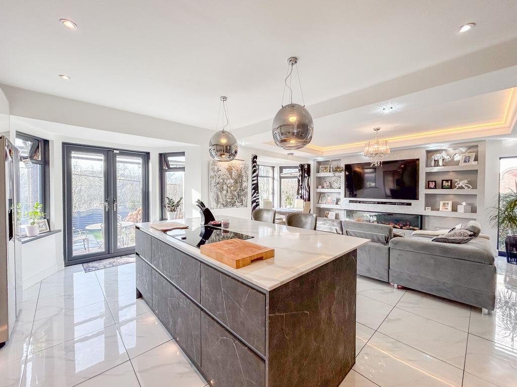 Bassaleg Road, Newport, NP20 4 bed detached house for sale £425,000
