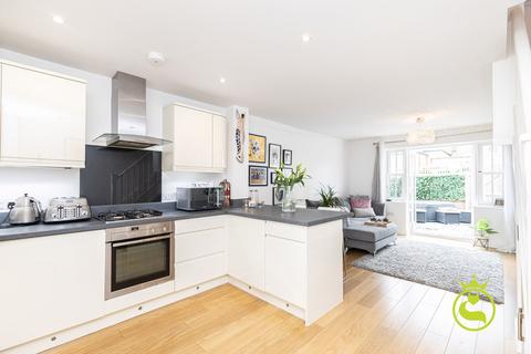 14 Chalice Close, Parkstone, Poole, BH14 0JS
