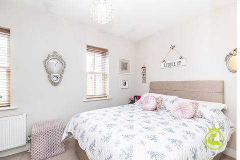14 Chalice Close, Parkstone, Poole, BH14 0JS