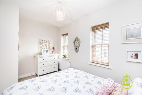 14 Chalice Close, Parkstone, Poole, BH14 0JS