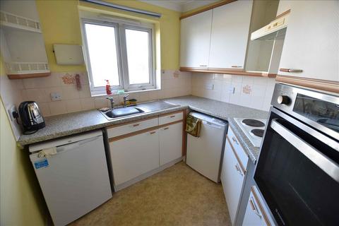 1 bedroom flat for sale, Felbridge Court, High Street, Feltham, Middlesex, TW13