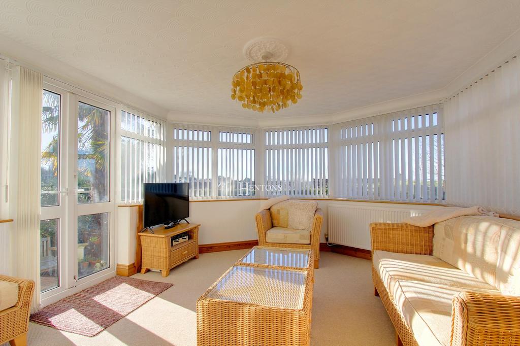 Winnipeg Drive, Lakeside, Cardiff - View 6