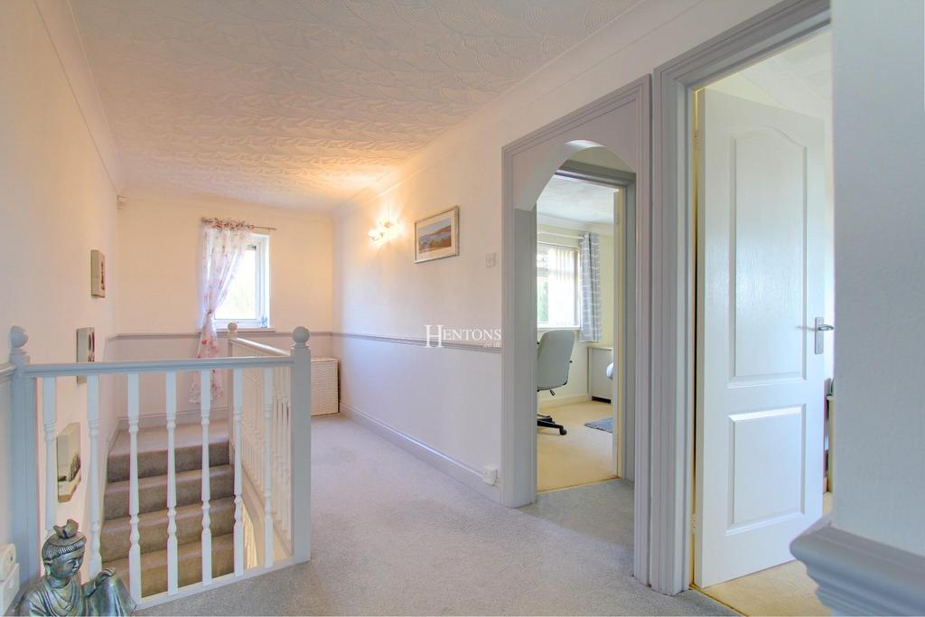 Winnipeg Drive, Lakeside, Cardiff - More