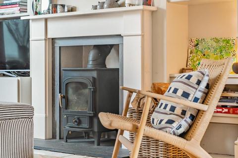 62 Howson Road, London, SE4 2AT