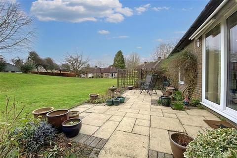 2 bedroom semi-detached bungalow for sale - Winchester