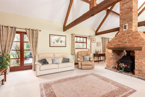 5 bedroom barn conversion for sale, Buckingham Road, Weedon, Buckinghamshire, HP22