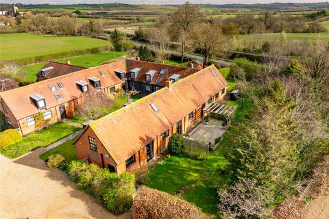 5 bedroom barn conversion for sale, Buckingham Road, Weedon, Buckinghamshire, HP22