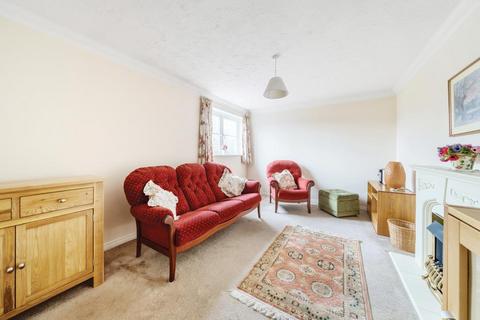 1 bedroom retirement property for sale, Lightwater,  Surrey,  GU18