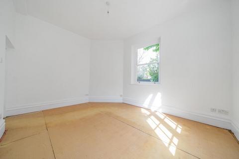 1 bedroom flat for sale, Mattock Lane, Ealing