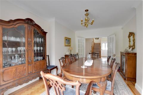 15 Marlowe Close, Chislehurst, BR7 6ND