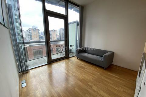 Studio to rent, Greengate, Manchester M3