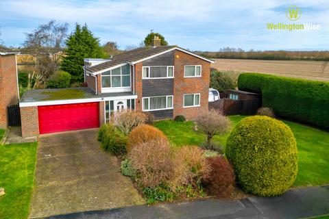 15 Beldams, Needingworth, St Ives, PE27 4TY